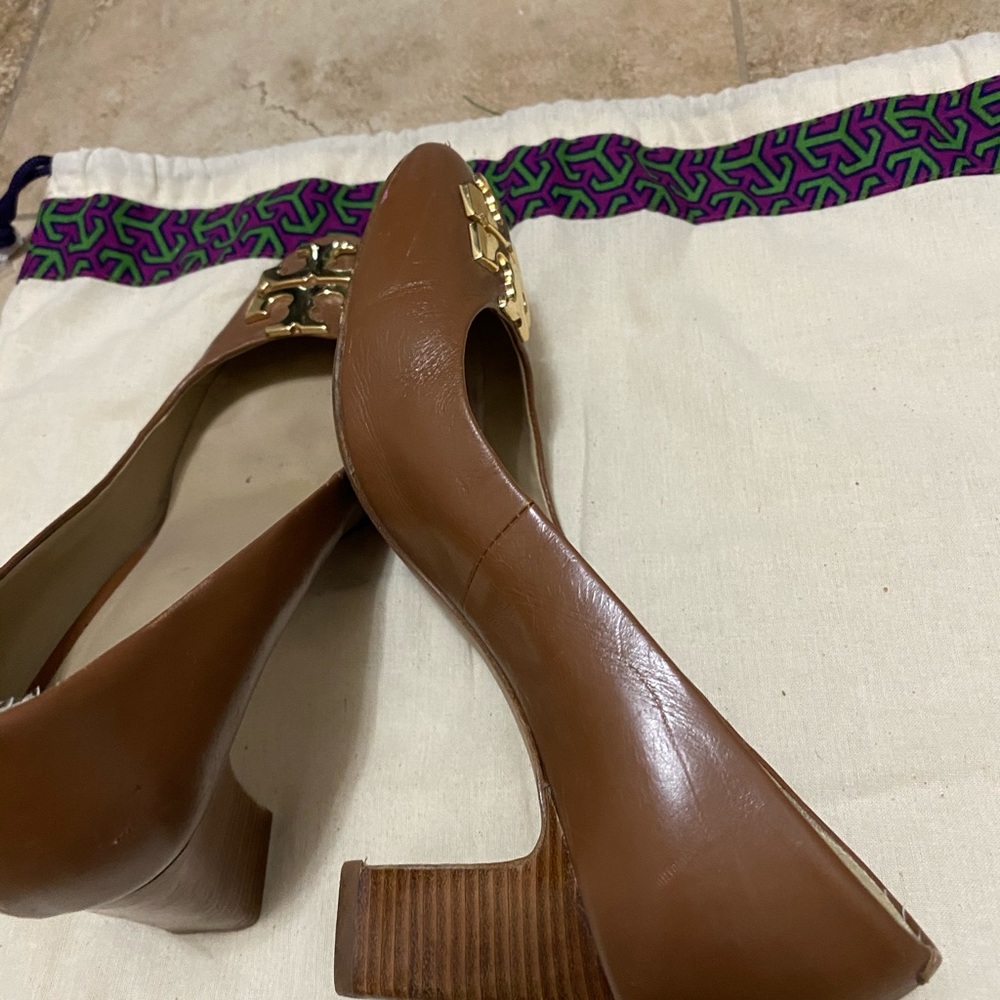Shoes - Picture 2 of 3